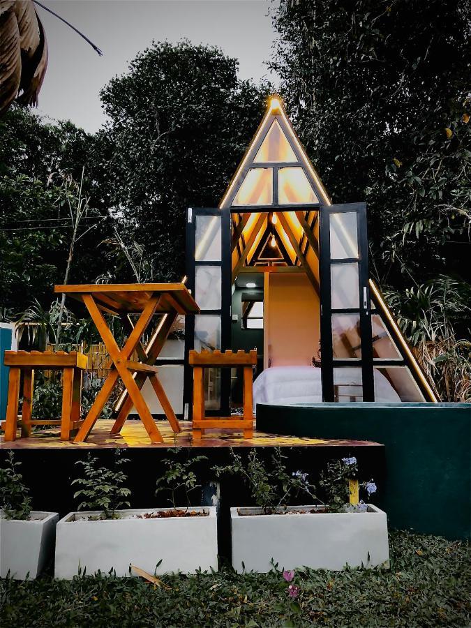 לינה וארוחת בוקר אינדורואה The We2 "Wildwood Elegance Escape" מראה חיצוני תמונה
