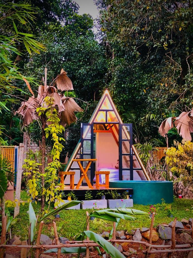 לינה וארוחת בוקר אינדורואה The We2 "Wildwood Elegance Escape" מראה חיצוני תמונה